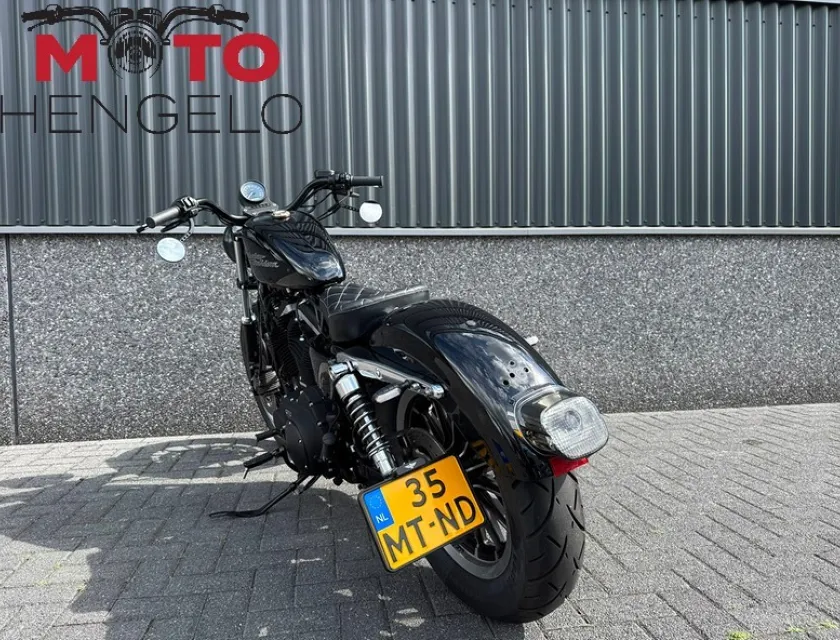 Harley-Davidson XL883R