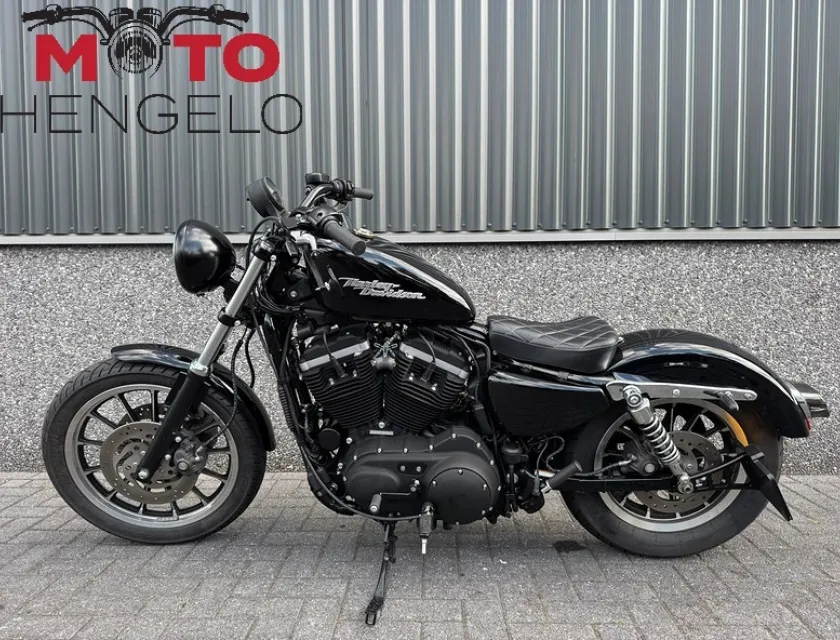 Harley-Davidson XL883R