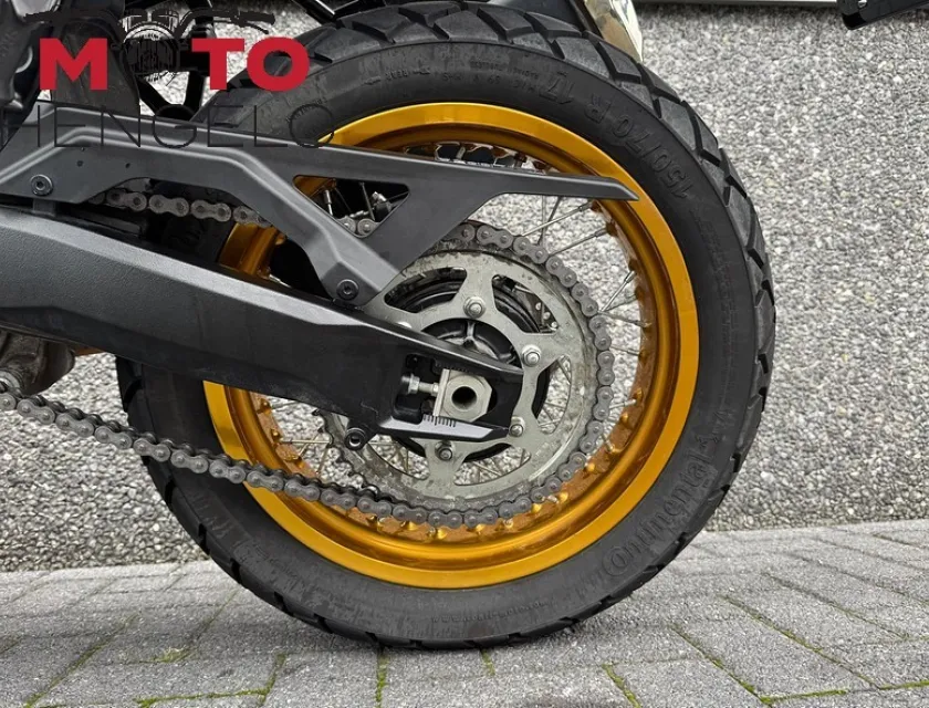 Suzuki V-STROM 800DE