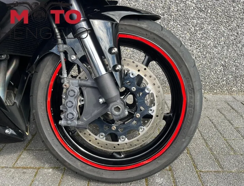 Yamaha YZF R1