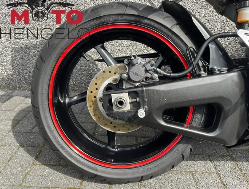 Yamaha YZF R1