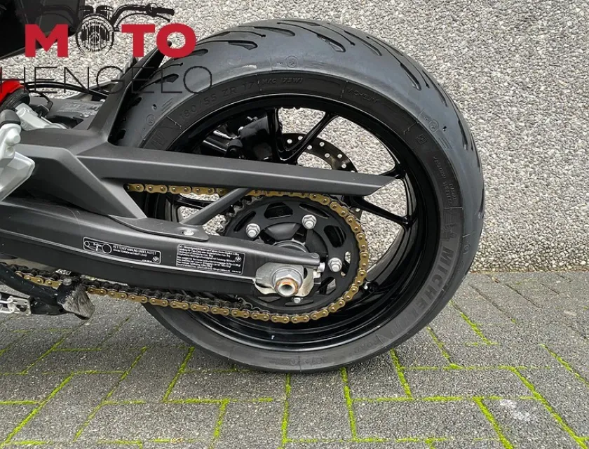 BMW F 900 XR