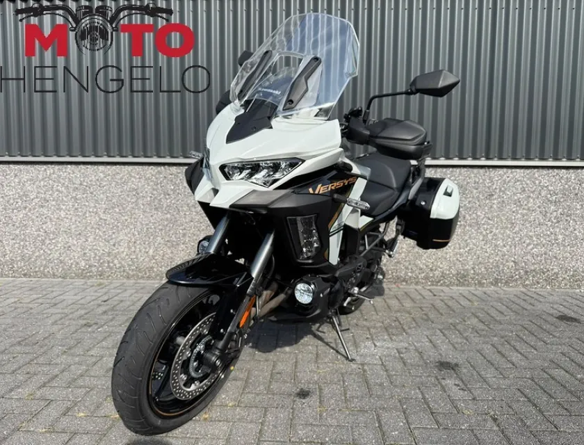 Kawasaki VERSYS 1100 SE TOURER+