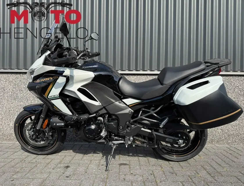 Kawasaki VERSYS 1100 SE TOURER+