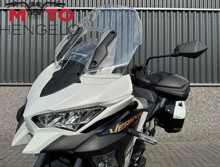 Kawasaki VERSYS 1100 SE TOURER+