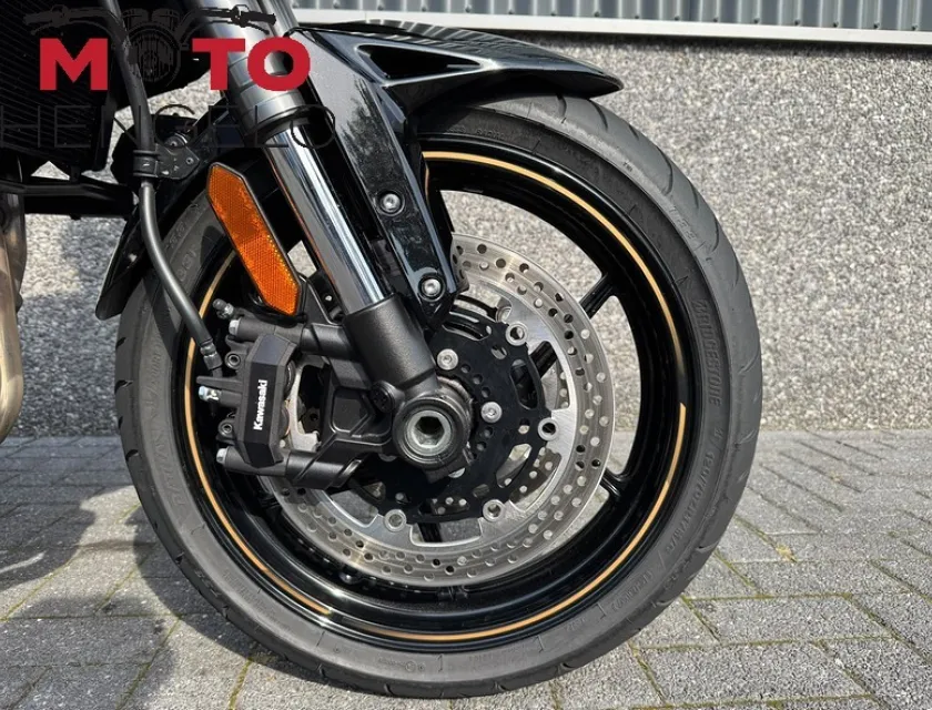 Kawasaki VERSYS 1100 SE TOURER+