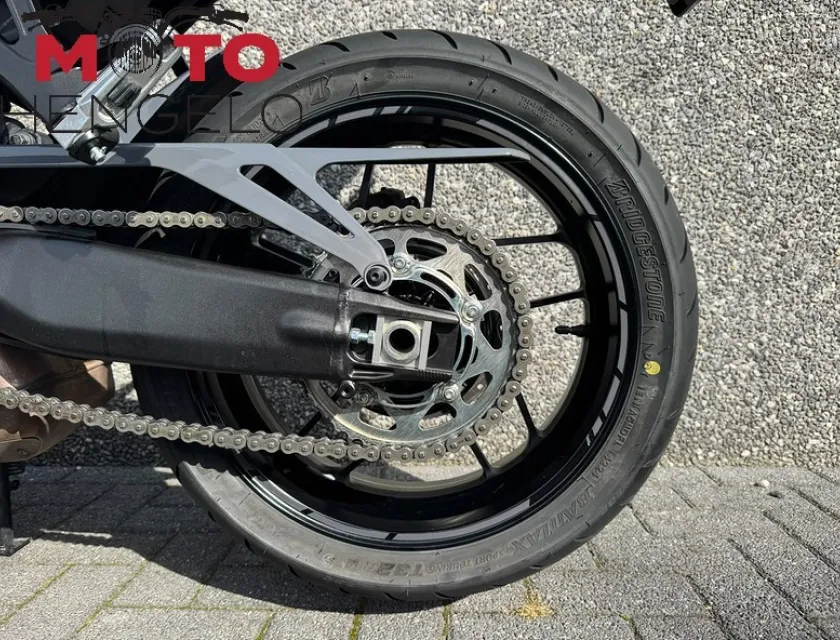 Yamaha TRACER 9
