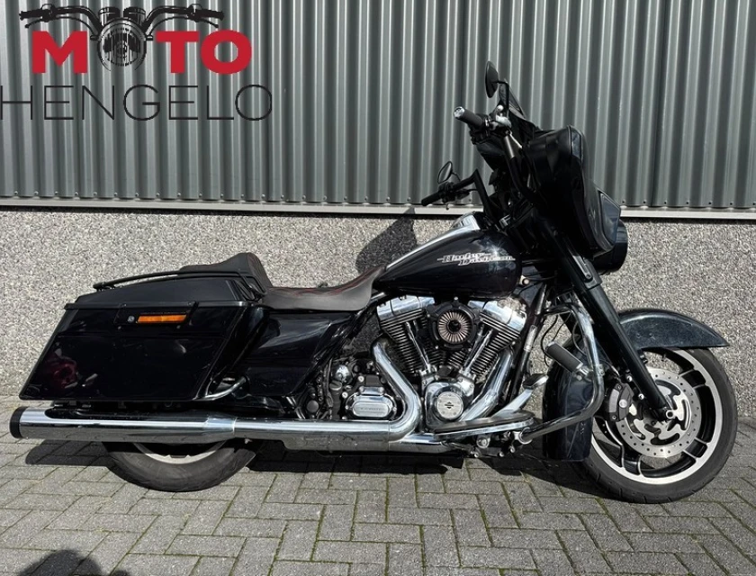 Harley-Davidson FLHX STREET GLIDE
