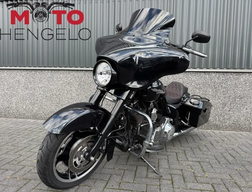 Harley-Davidson FLHX STREET GLIDE