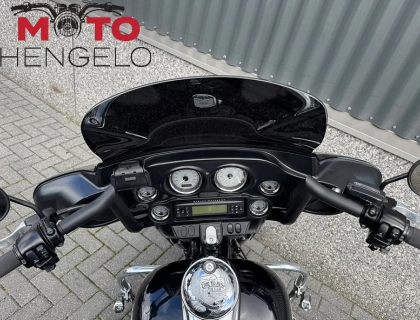 Harley-Davidson FLHX STREET GLIDE