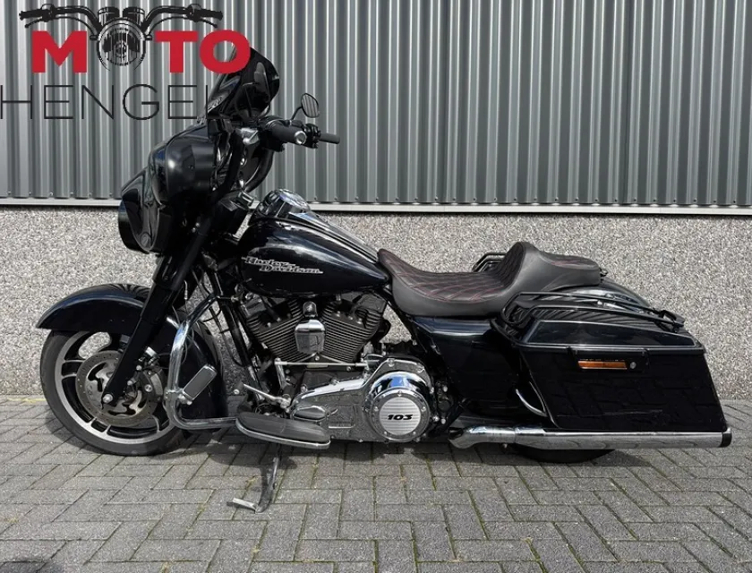 Harley-Davidson FLHX STREET GLIDE