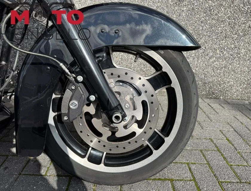 Harley-Davidson FLHX STREET GLIDE